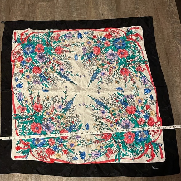 Gucci Vintage Floral Black Border Silk Square Scarf - Picture 13 of 16